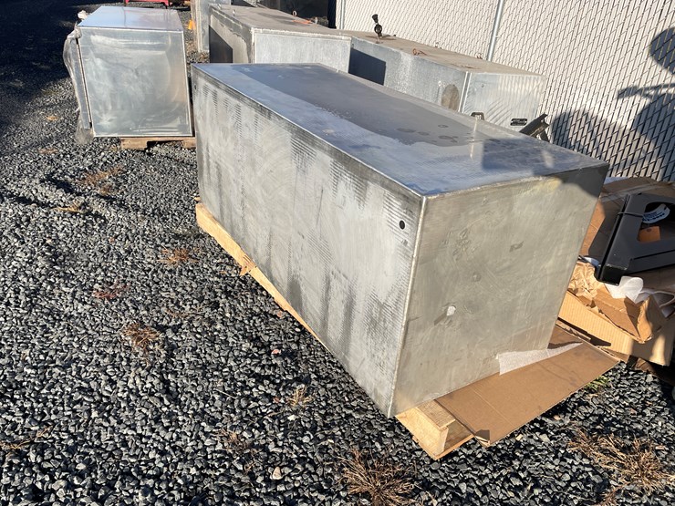 #5652-•-unused-buyers-semi-trailer-toolbox-image-4