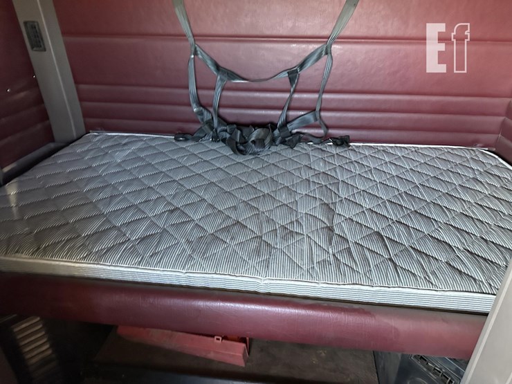 2014-peterbilt-386-image-23