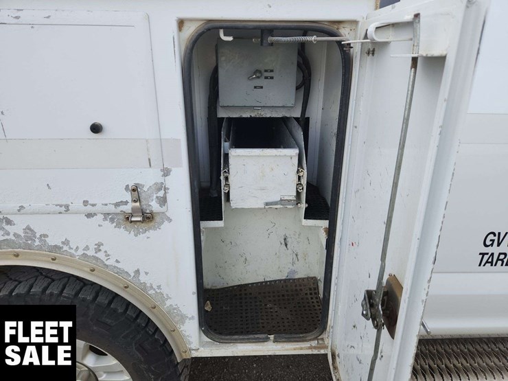 2017-ford-f350-image-32