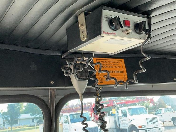 #2000-•-1982-sutphen-deluge-fire-engine-truck-detroit-diesel-6v92ta-image-98