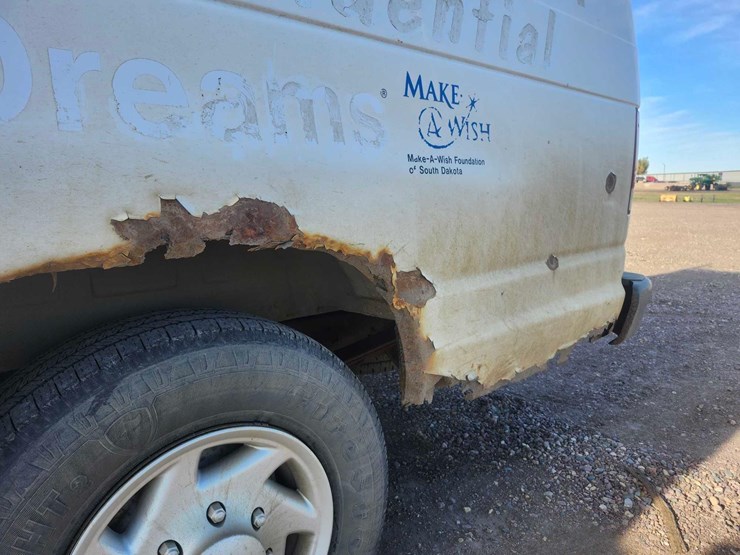 2007-ford-e350-image-11