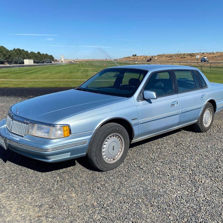 1991 Lincoln Continental Sedan