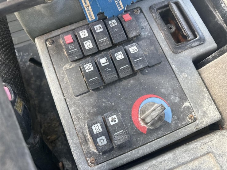 2012-caterpillar-930h-image-38