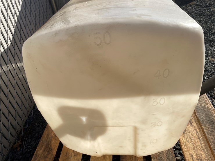 #5676-•-50-gallon-poly-tank-image-4
