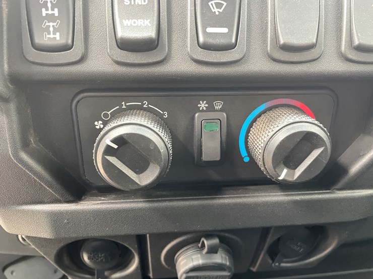 2021-polaris-ranger-crew-image-46