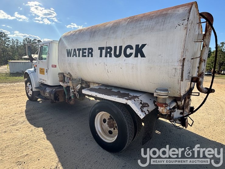 1999-international-4900-image-3