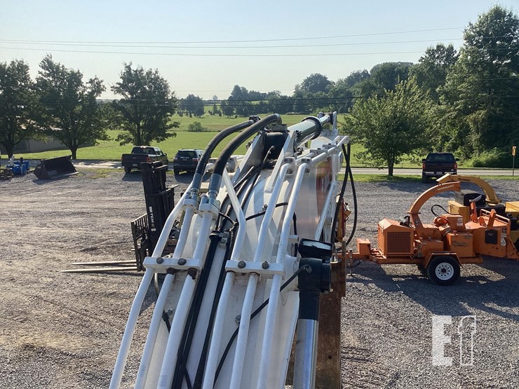 2021-bobcat-e165-image-18