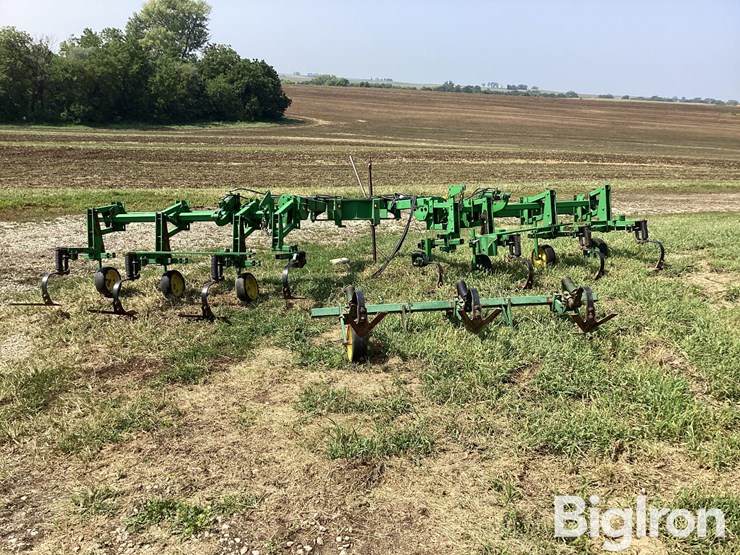 john-deere-725-image-6