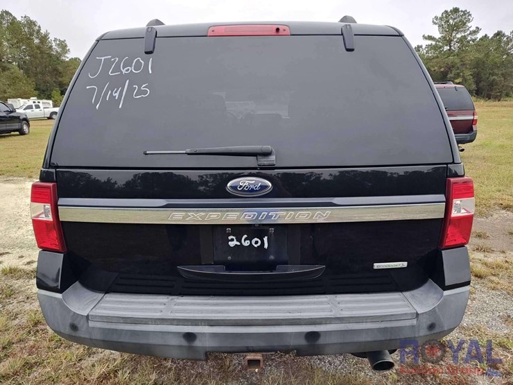 2016-ford-expedition-image-36