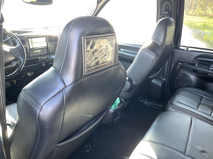 2004-ford-excursion-limited-image-52