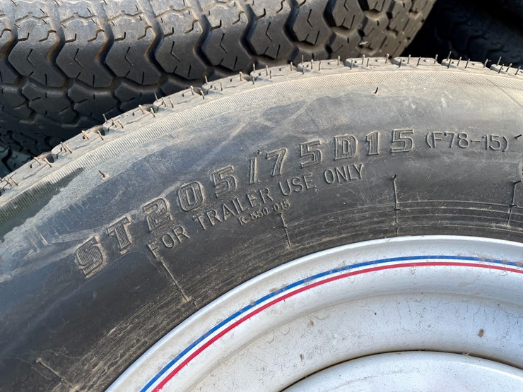 #5704-•-(2)-st205/75d15-tires-on-5-bolt-rims-image-5