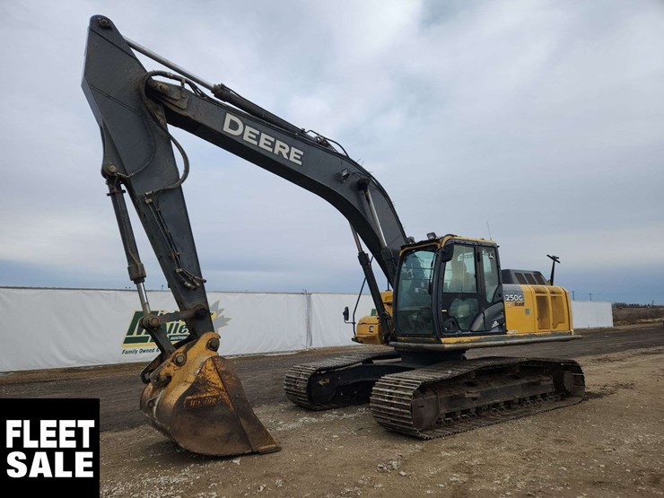 2013-john-deere-250g-excavator-image-1