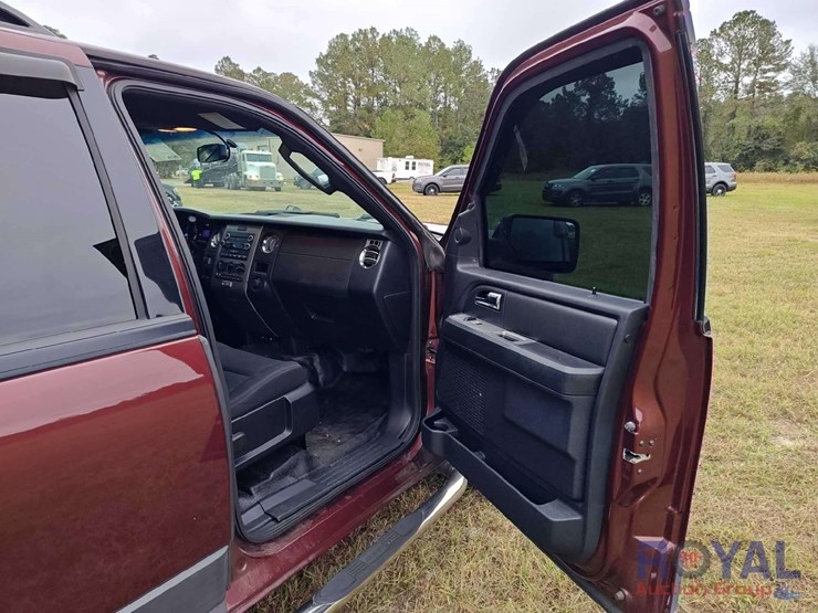 2016-ford-expedition-image-23