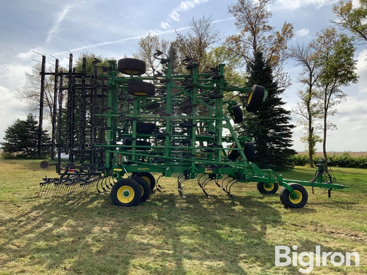 2022-john-deere-2230fh-image-4