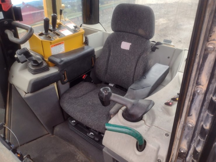 15-caterpillar-d6n-lgp-image-14