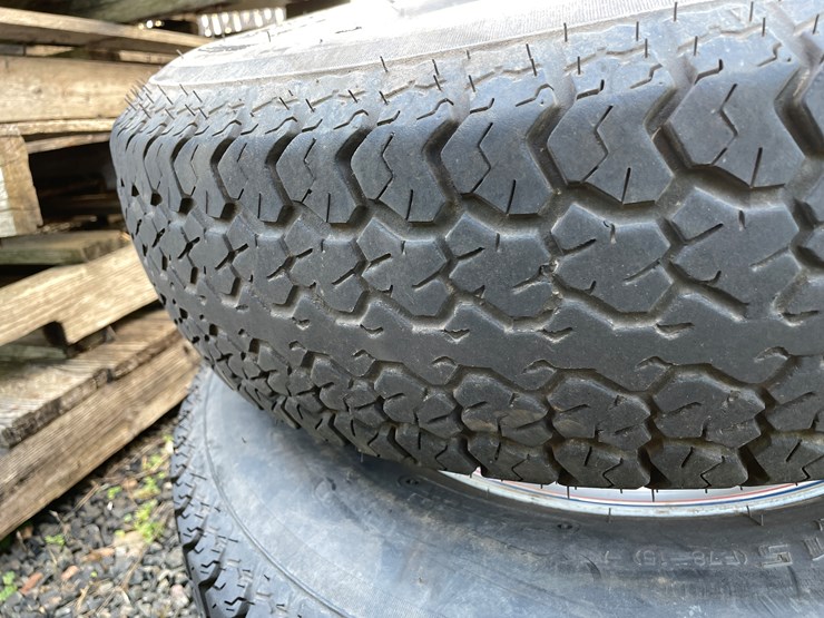 #5706-•-(2)-st205/75d15-tires-on-5-bolt-rims-image-8