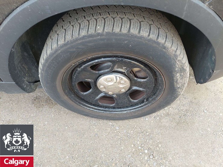 2017-ford-explorer-image-24