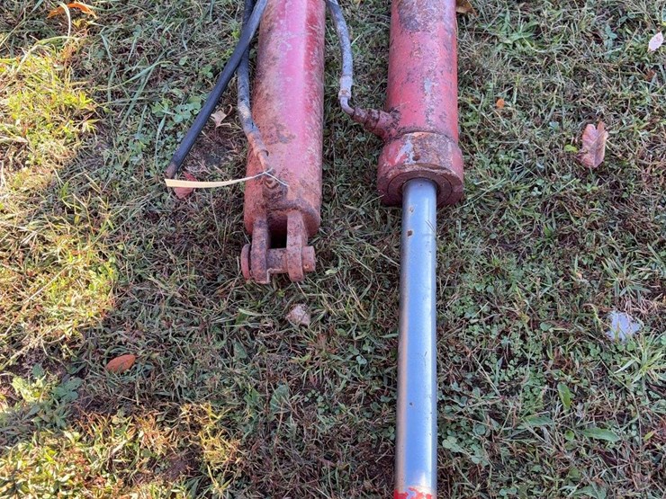 2-hyd.-cylinders-image-2