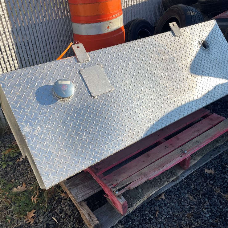 #5709 • Delta 100 Gallon Truck Mount Fuel Tank