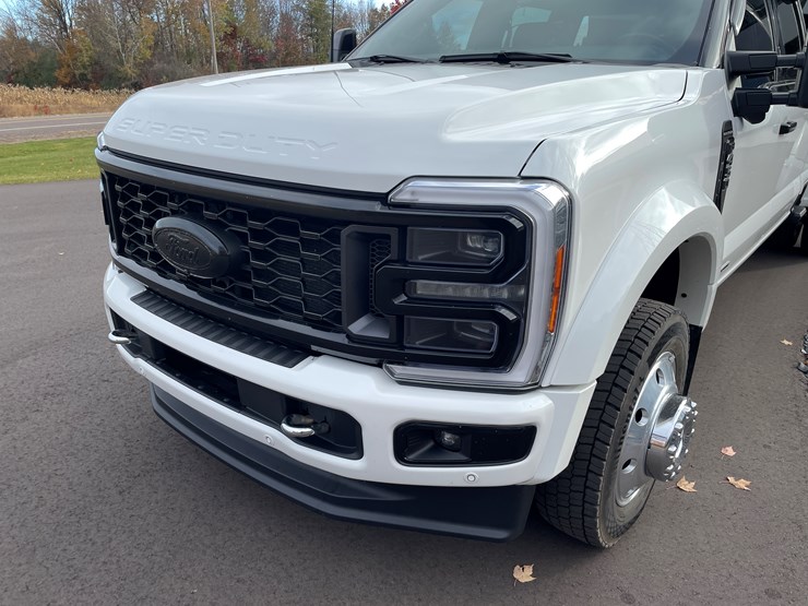 2023-ford-f450-platinum-image-9