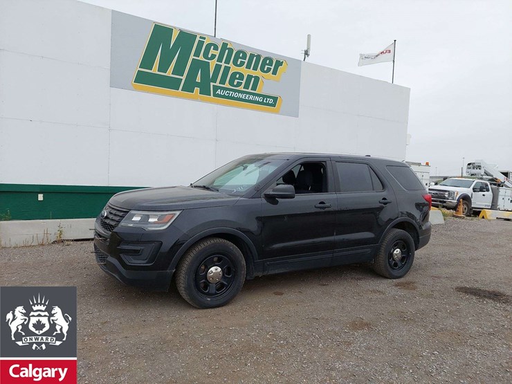 2017-ford-explorer-image-1