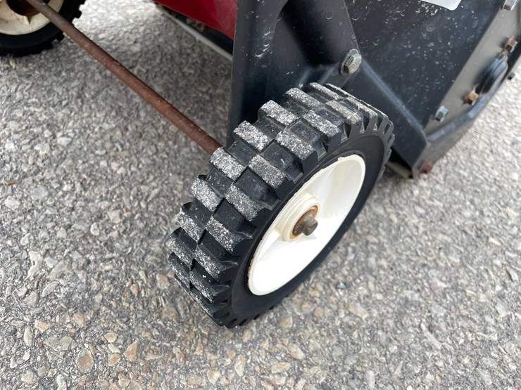 #14031-•-toro-ccr-snowblower-(o4)-image-17