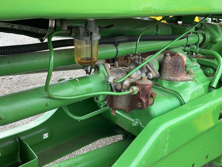 john-deere-b-image-34