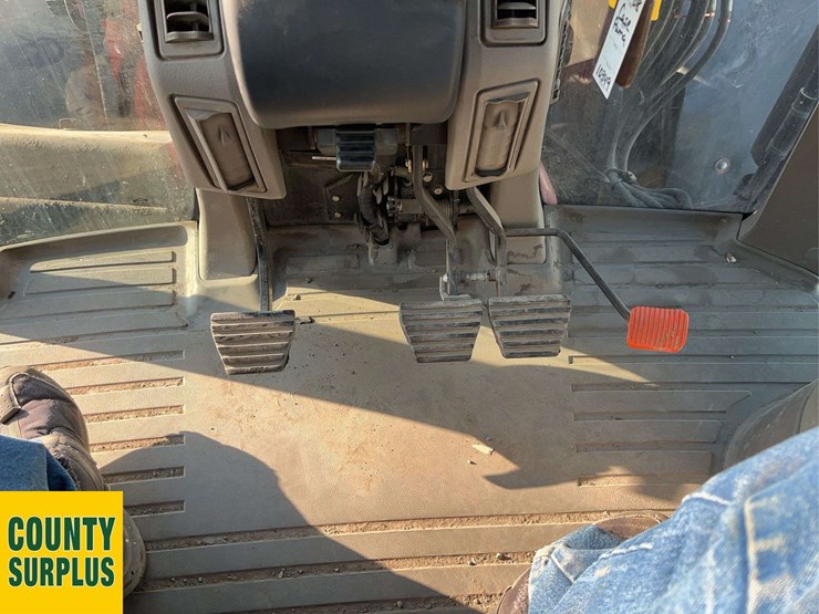 case-puma-210-tractor-image-15