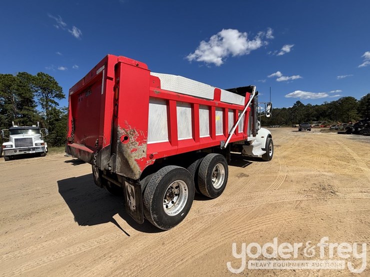 2020-peterbilt-348-image-6