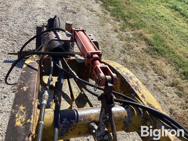 12'-pull-type-road-grader-image-12