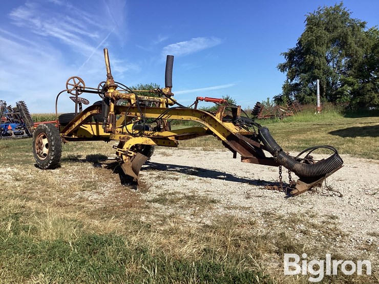 12'-pull-type-road-grader-image-3