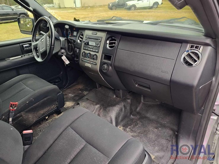 2017-ford-expedition-image-24