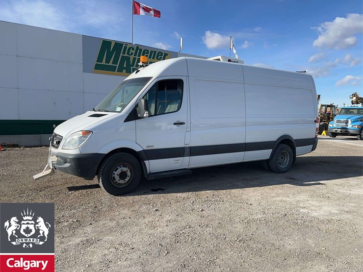 2010-mercedes-benz-sprinter-3500-image-1