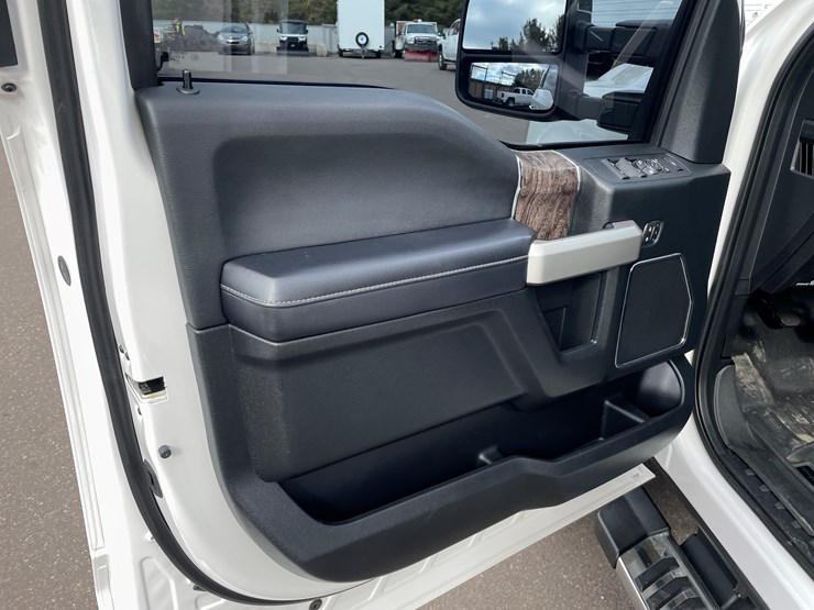 2019-ford-f350-xlt-lariat-image-57