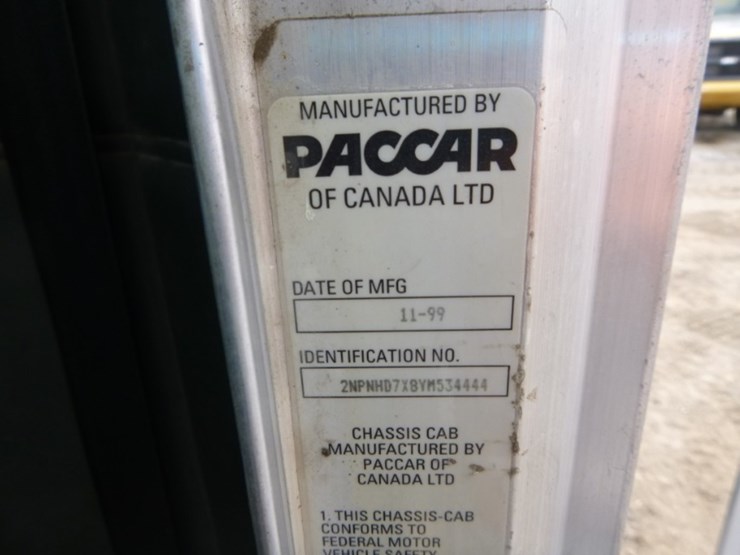 peterbilt-330-image-6