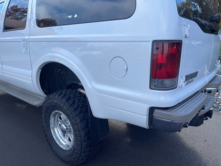 2002-ford-excursion-limited-image-36