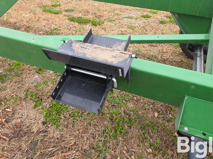 2022-stud-king-48'-header-trailer-image-19