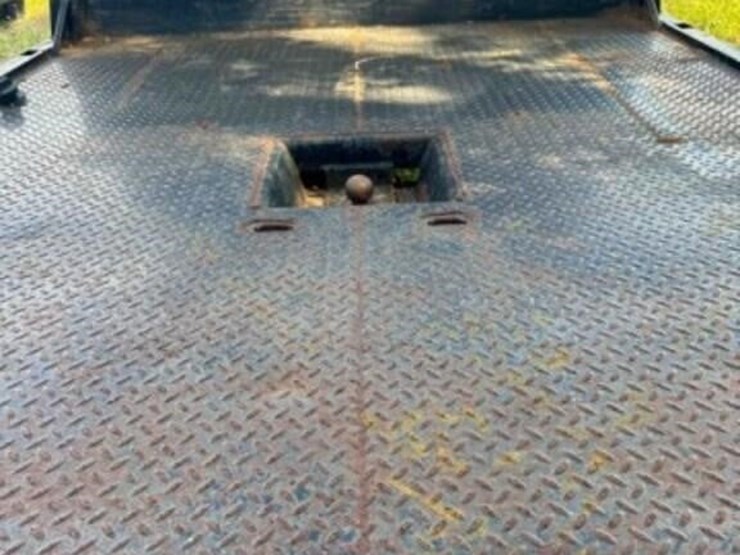 cm-pickup-truck-steel-bed-image-4