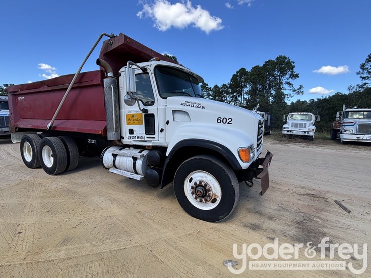 2003-mack-cv713-granite-image-7