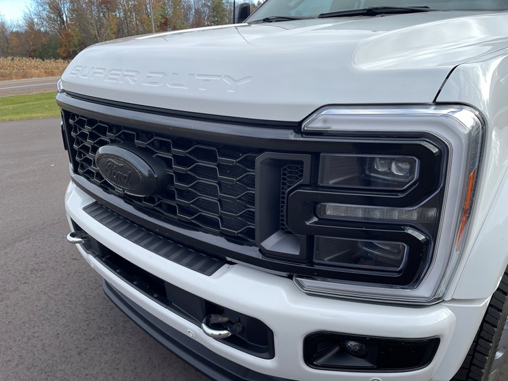 2023-ford-f450-platinum-image-10