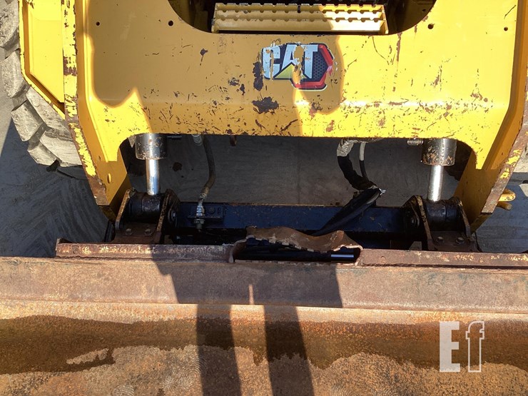 2022-caterpillar-272d3-image-10