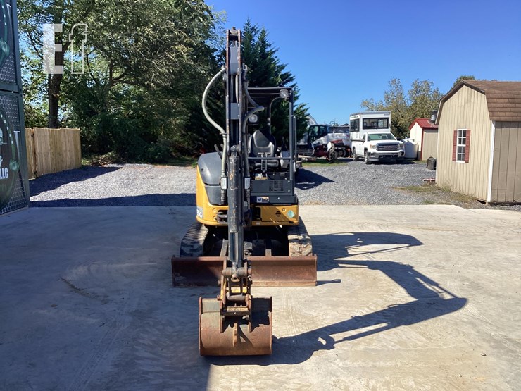 2020-deere-35g-image-7