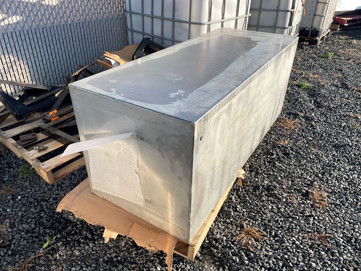 #5652-•-unused-buyers-semi-trailer-toolbox-image-6