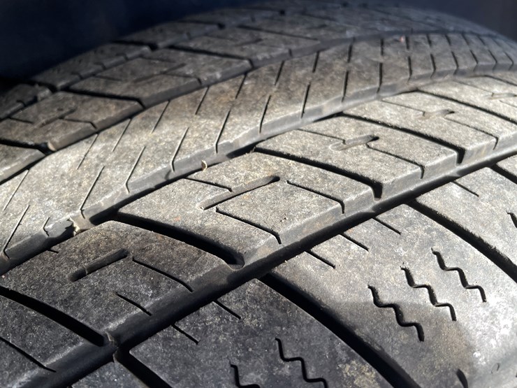 2012-chevrolet-equinox-lt-image-24