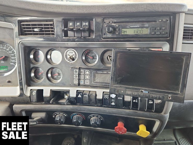 2008-kenworth-t800-image-24