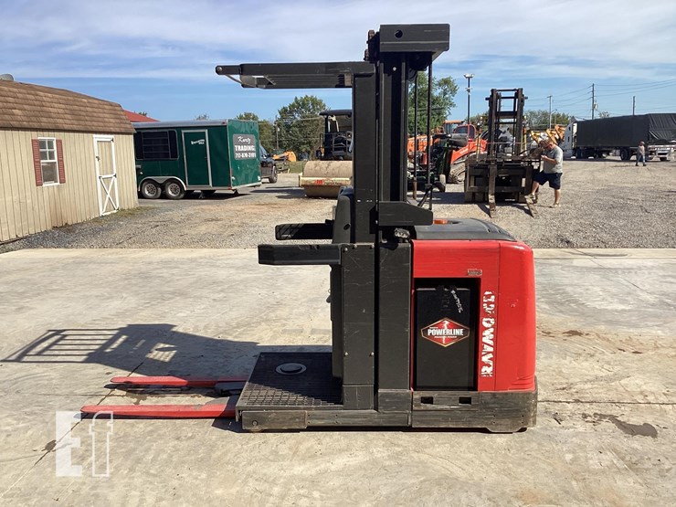 2015-raymond-520opc30tt-image-5