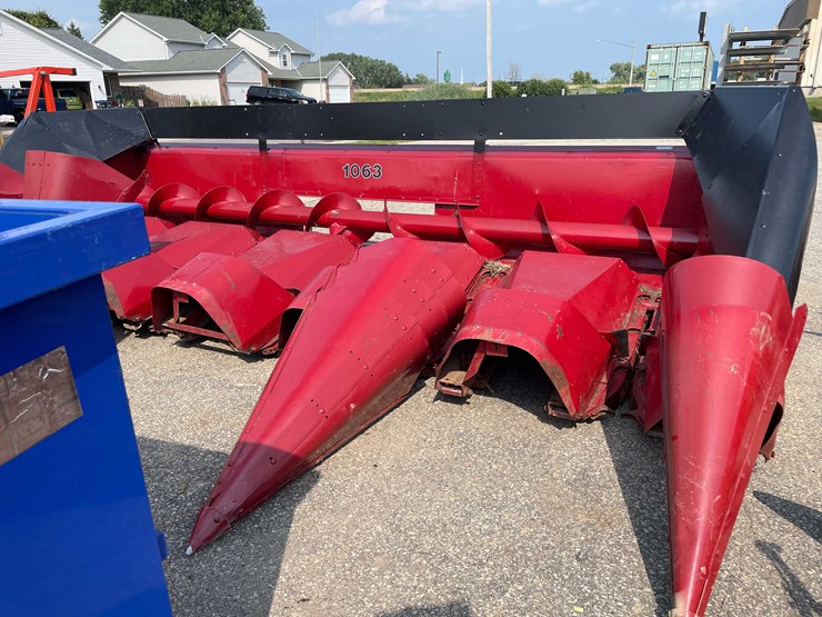 #14076-•-case-1063-corn-head-(o12)-image-2