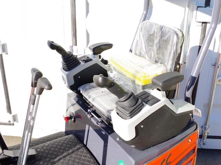 2025-cfg-industrial-mx15rx-mini-excavator-w/-pilot-system,-rato gasoline-engine,-unused-image-4