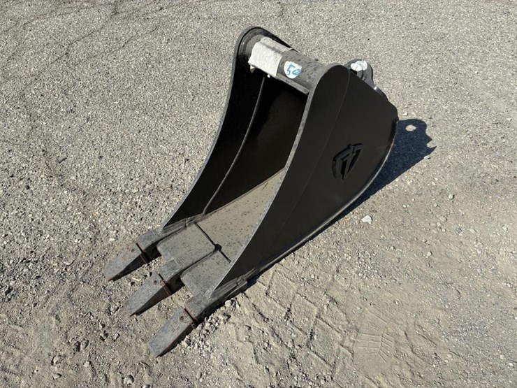 sany-excavator-bucket-w/-teeth-12"-image-1