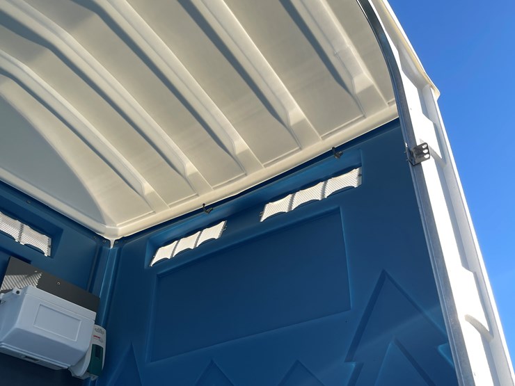 #5660-•-poly-portables-flushable-porta-potty-with-sink-image-14